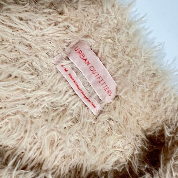 Urban Outfitters Medium Women's Cream Cuddle Up Crew Neck Cropped Sweater - Picture 3 of 12